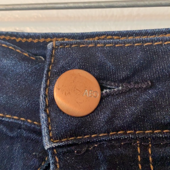 Free shipping 24 hours //American Eagle Shorts - Picture 2 of 3